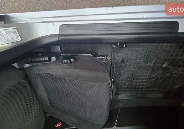 Сірий Міцубісі Lancer, об'ємом двигуна 1.6 л та пробігом 213 тис. км за 3600 $, фото 38 на Automoto.ua
