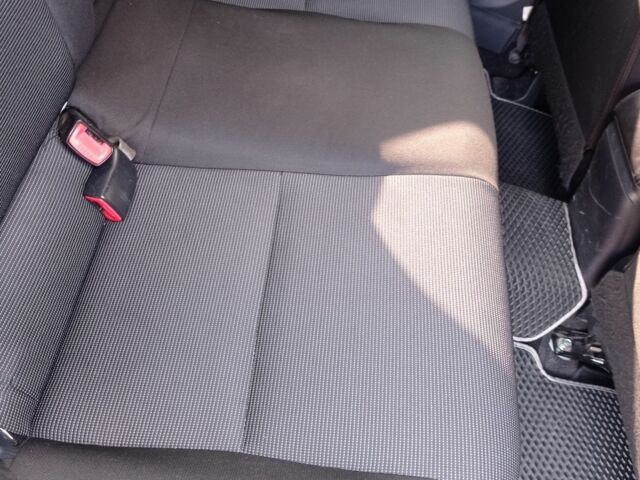 Серый Мицубиси Лансер, объемом двигателя 2 л и пробегом 180 тыс. км за 5800 $, фото 19 на Automoto.ua