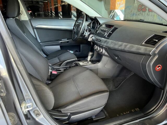 Сірий Міцубісі Lancer, об'ємом двигуна 2 л та пробігом 197 тис. км за 6200 $, фото 1 на Automoto.ua