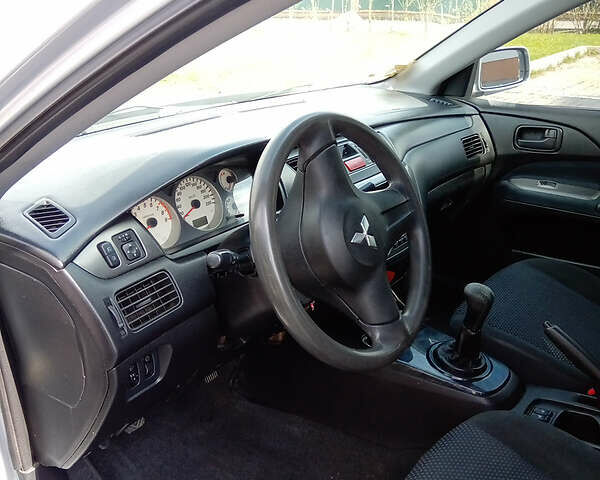 Сірий Міцубісі Lancer, об'ємом двигуна 1.6 л та пробігом 270 тис. км за 3750 $, фото 8 на Automoto.ua