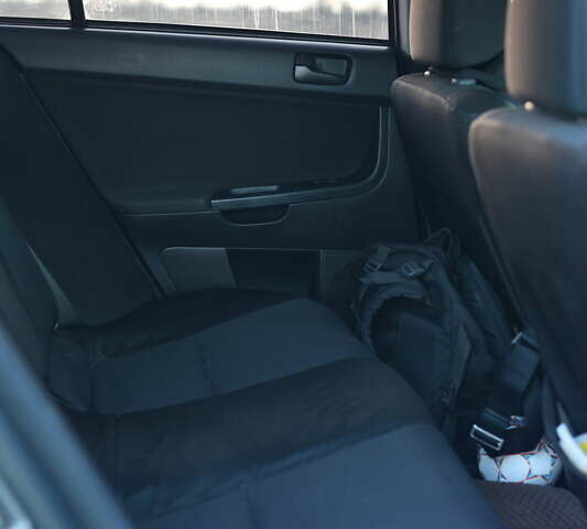 Серый Мицубиси Лансер, объемом двигателя 1.5 л и пробегом 330 тыс. км за 5250 $, фото 9 на Automoto.ua