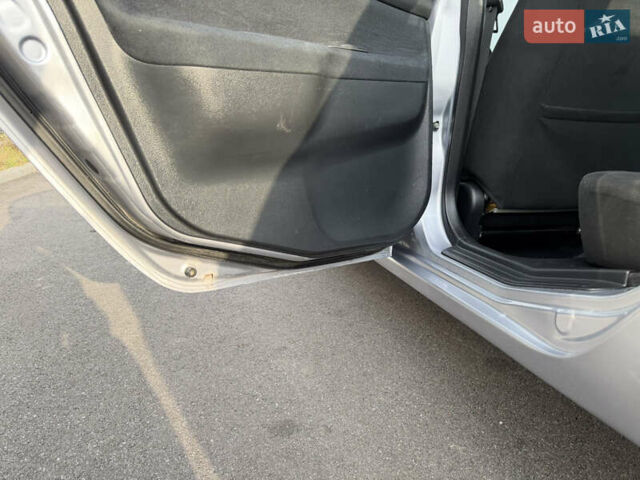 Серый Мицубиси Лансер, объемом двигателя 1.3 л и пробегом 160 тыс. км за 5555 $, фото 69 на Automoto.ua