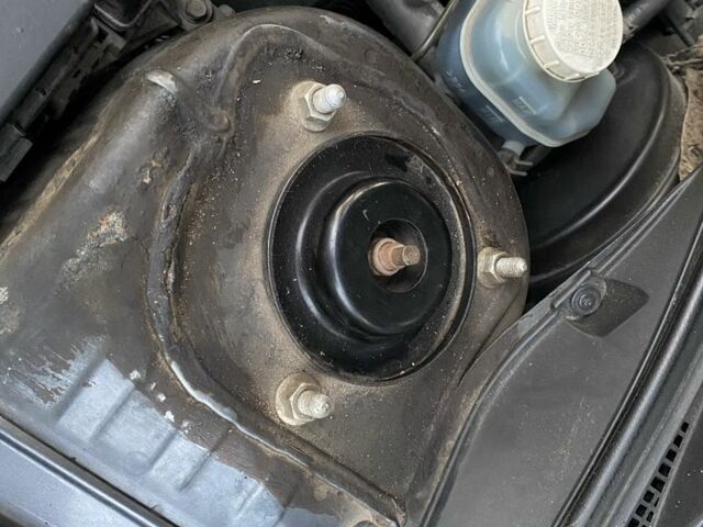 Серый Мицубиси Лансер, объемом двигателя 1.6 л и пробегом 250 тыс. км за 3999 $, фото 11 на Automoto.ua