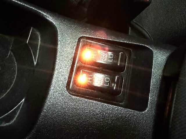 Серый Мицубиси Лансер, объемом двигателя 1.5 л и пробегом 241 тыс. км за 6400 $, фото 9 на Automoto.ua