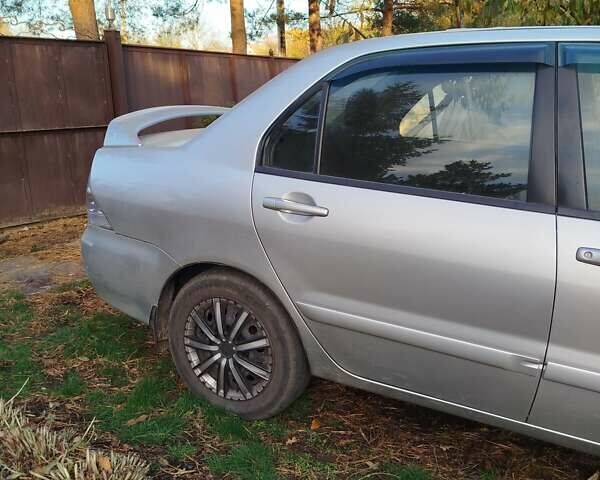 Мицубиси Лансер 2008 в Змиеве на Automoto.ua Серый Мицубиси Лансер, объемом двигателя 1.6 л и пробегом 250 тыс. км за 3500 $, фото 2 на Automoto.ua