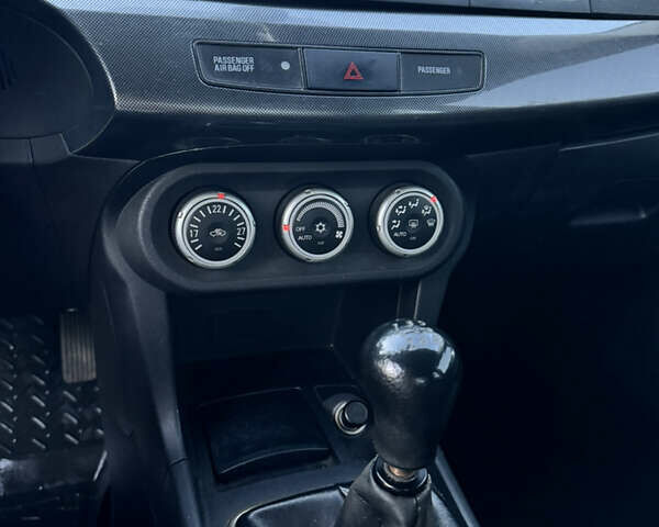 Мицубиси Лансер 2008 в Львове на Automoto.ua Серый Мицубиси Лансер, объемом двигателя 2 л и пробегом 230 тыс. км за 6000 $, фото 9 на Automoto.ua