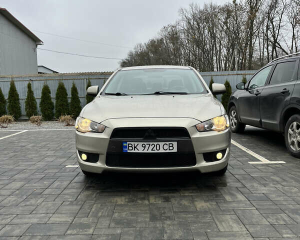 Сірий Міцубісі Lancer, об'ємом двигуна 2 л та пробігом 230 тис. км за 6800 $, фото 7 на Automoto.ua