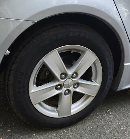 Міцубісі Lancer 2008 у Києві на Automoto.ua Сірий Міцубісі Lancer, об'ємом двигуна 2 л та пробігом 175 тис. км за 8200 $, фото 14 на Automoto.ua