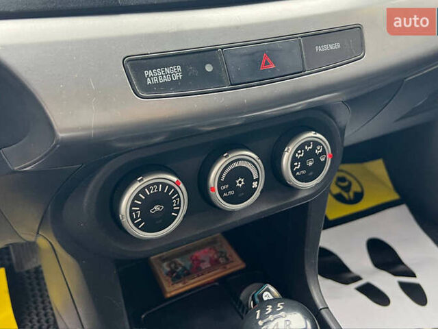 Серый Мицубиси Лансер, объемом двигателя 1.5 л и пробегом 239 тыс. км за 6000 $, фото 12 на Automoto.ua