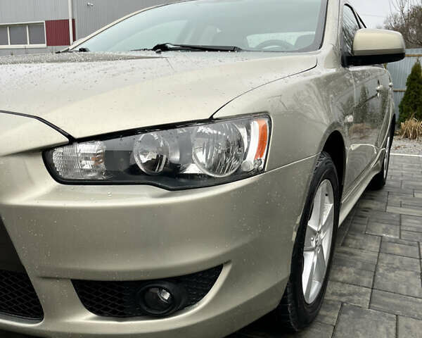 Сірий Міцубісі Lancer, об'ємом двигуна 2 л та пробігом 230 тис. км за 6800 $, фото 4 на Automoto.ua