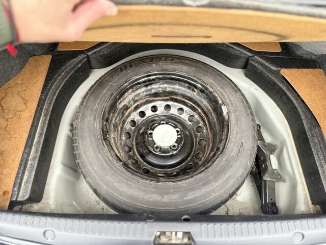 Сірий Міцубісі Lancer, об'ємом двигуна 2 л та пробігом 265 тис. км за 5300 $, фото 9 на Automoto.ua