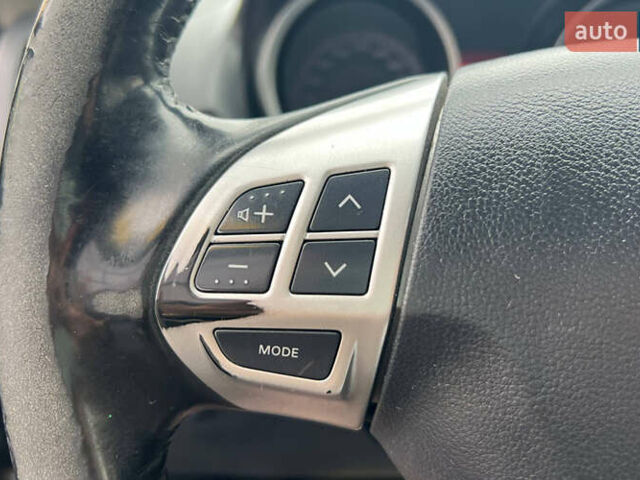 Серый Мицубиси Лансер, объемом двигателя 1.5 л и пробегом 239 тыс. км за 6000 $, фото 8 на Automoto.ua