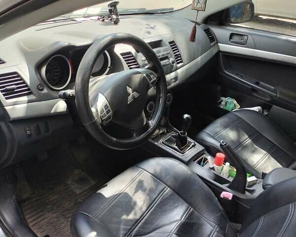 Мицубиси Лансер 2008 в Львове на Automoto.ua Серый Мицубиси Лансер, объемом двигателя 1.9 л и пробегом 294 тыс. км за 6000 $, фото 2 на Automoto.ua