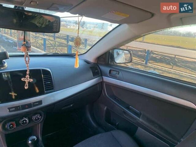 Серый Мицубиси Лансер, объемом двигателя 1.5 л и пробегом 160 тыс. км за 5300 $, фото 4 на Automoto.ua