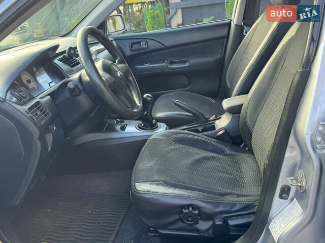 Мицубиси Лансер 2008 в Одессе на Automoto.ua Серый Мицубиси Лансер, объемом двигателя 1.6 л и пробегом 221 тыс. км за 3700 $, фото 14 на Automoto.ua