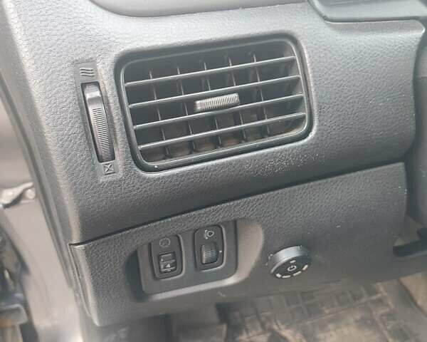 Сірий Міцубісі Lancer, об'ємом двигуна 1.58 л та пробігом 1 тис. км за 2850 $, фото 13 на Automoto.ua