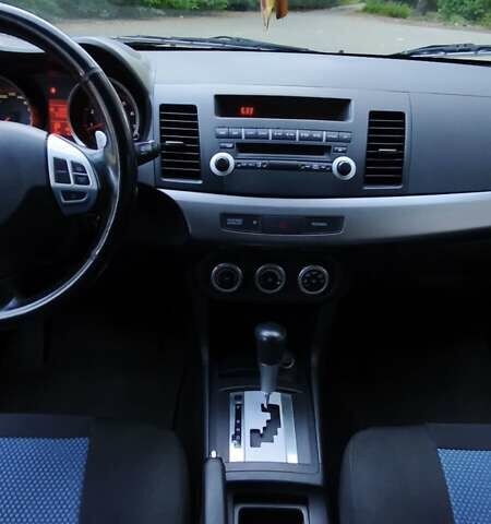 Міцубісі Lancer 2008 у Києві на Automoto.ua Сірий Міцубісі Lancer, об'ємом двигуна 2 л та пробігом 175 тис. км за 8200 $, фото 1 на Automoto.ua