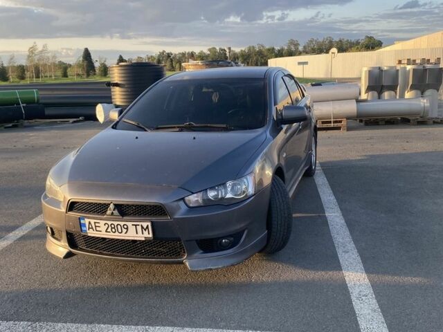 Мицубиси Лансер 2008 в Днепре (Днепропетровске) на Automoto.ua Серый Мицубиси Лансер, объемом двигателя 2 л и пробегом 215 тыс. км за 6800 $, фото 2 на Automoto.ua