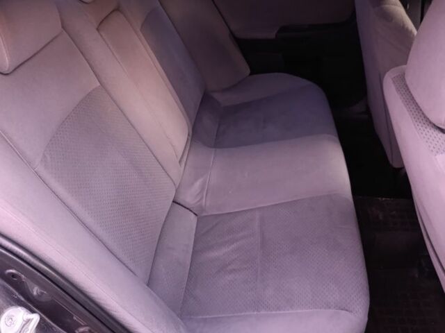 Серый Мицубиси Лансер, объемом двигателя 2 л и пробегом 345 тыс. км за 6500 $, фото 5 на Automoto.ua