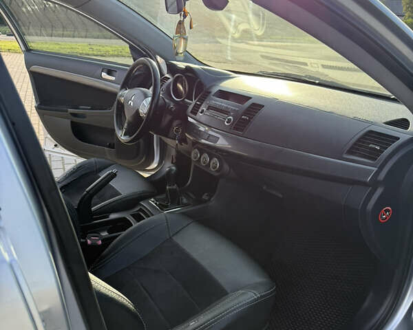 Сірий Міцубісі Lancer, об'ємом двигуна 2 л та пробігом 250 тис. км за 5999 $, фото 10 на Automoto.ua