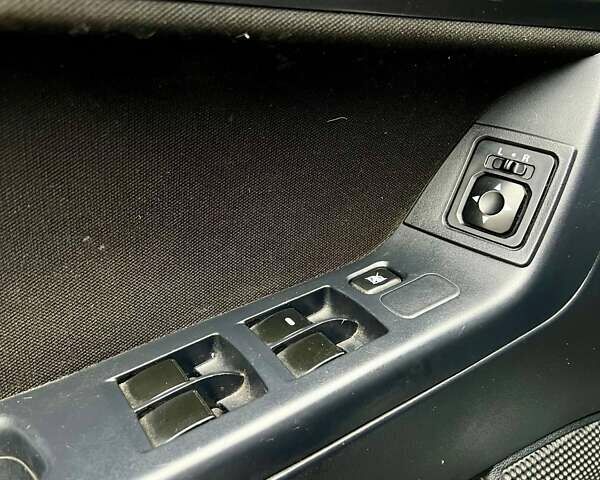 Серый Мицубиси Лансер, объемом двигателя 2 л и пробегом 203 тыс. км за 4999 $, фото 14 на Automoto.ua