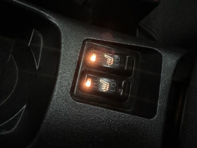 Серый Мицубиси Лансер, объемом двигателя 1.5 л и пробегом 241 тыс. км за 6400 $, фото 13 на Automoto.ua