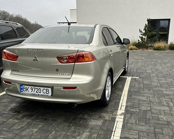 Сірий Міцубісі Lancer, об'ємом двигуна 2 л та пробігом 230 тис. км за 6800 $, фото 9 на Automoto.ua