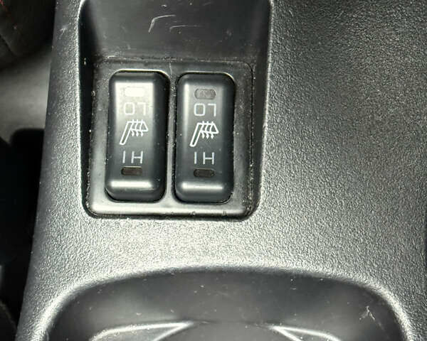 Сірий Міцубісі Lancer, об'ємом двигуна 2 л та пробігом 253 тис. км за 8700 $, фото 33 на Automoto.ua