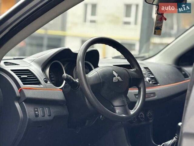 Сірий Міцубісі Lancer, об'ємом двигуна 1.5 л та пробігом 240 тис. км за 3900 $, фото 8 на Automoto.ua