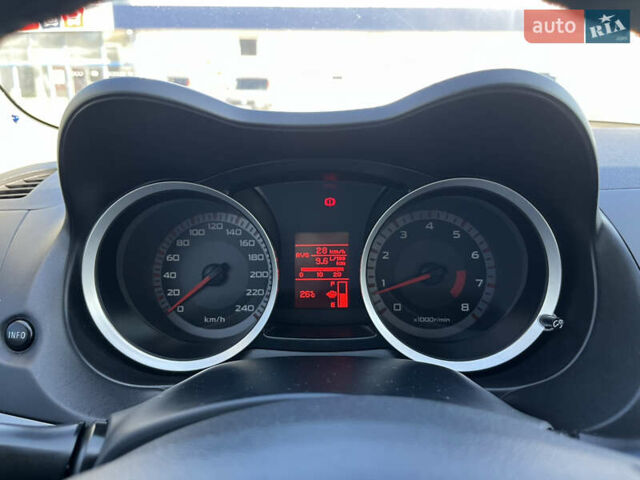 Сірий Міцубісі Lancer, об'ємом двигуна 2 л та пробігом 237 тис. км за 7200 $, фото 33 на Automoto.ua