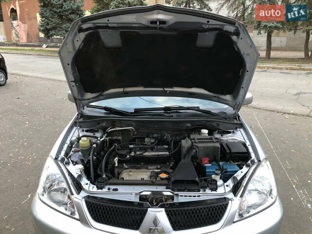 Мицубиси Лансер 2008 в Николаеве на Automoto.ua Серый Мицубиси Лансер, объемом двигателя 1.58 л и пробегом 132 тыс. км за 5900 $, фото 6 на Automoto.ua