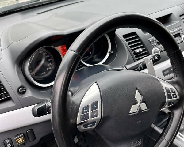 Сірий Міцубісі Lancer, об'ємом двигуна 2 л та пробігом 230 тис. км за 6800 $, фото 27 на Automoto.ua