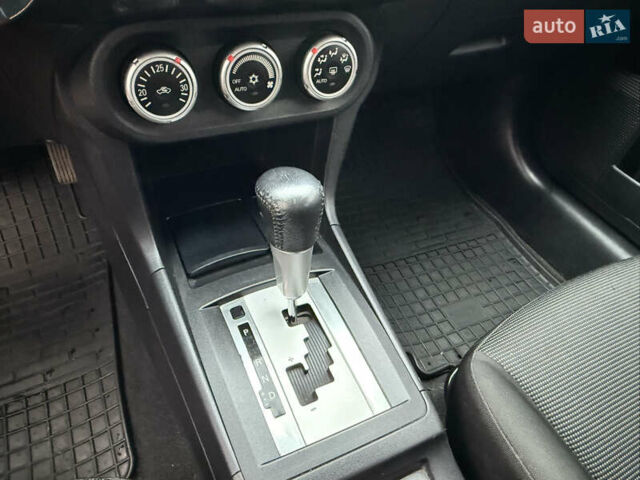 Сірий Міцубісі Lancer, об'ємом двигуна 2 л та пробігом 92 тис. км за 8200 $, фото 17 на Automoto.ua