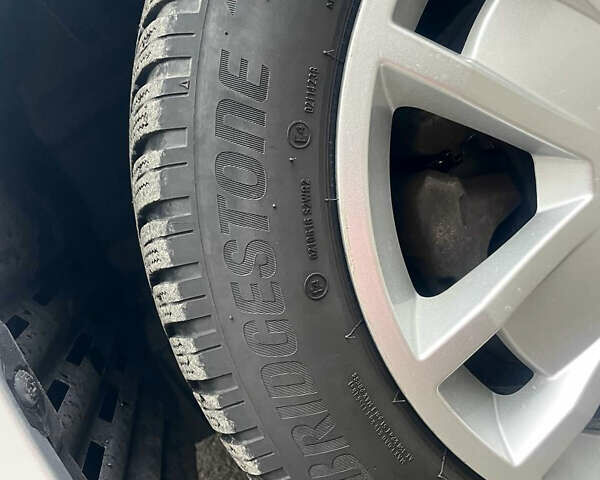 Сірий Міцубісі Lancer, об'ємом двигуна 1.5 л та пробігом 177 тис. км за 5999 $, фото 15 на Automoto.ua