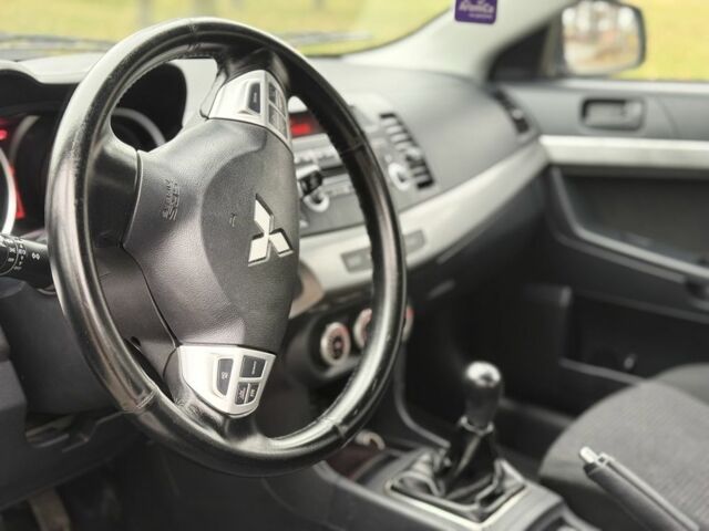 Сірий Міцубісі Lancer, об'ємом двигуна 2 л та пробігом 265 тис. км за 5300 $, фото 17 на Automoto.ua
