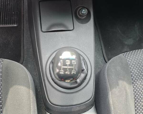 Сірий Міцубісі Lancer, об'ємом двигуна 1.58 л та пробігом 298 тис. км за 3400 $, фото 9 на Automoto.ua