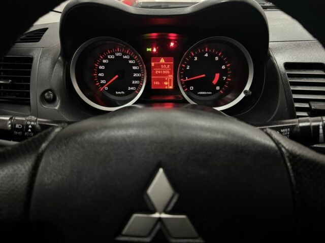 Серый Мицубиси Лансер, объемом двигателя 1.5 л и пробегом 241 тыс. км за 6400 $, фото 15 на Automoto.ua
