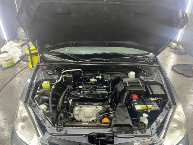 Серый Мицубиси Лансер, объемом двигателя 1.6 л и пробегом 100 тыс. км за 2500 $, фото 1 на Automoto.ua