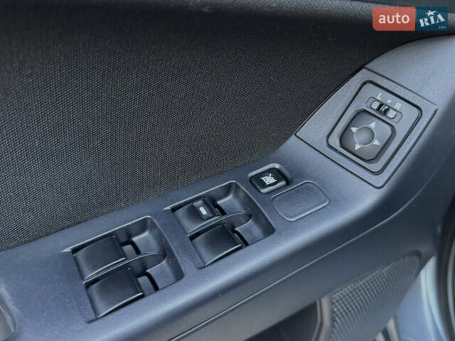 Сірий Міцубісі Lancer, об'ємом двигуна 2 л та пробігом 92 тис. км за 9800 $, фото 86 на Automoto.ua