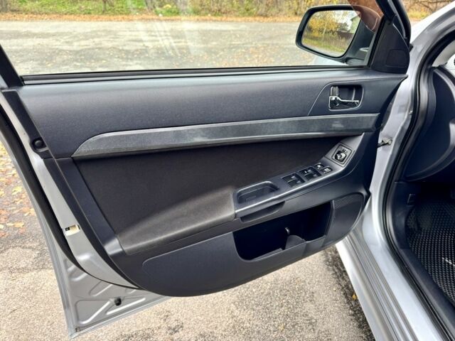 Серый Мицубиси Лансер, объемом двигателя 2 л и пробегом 225 тыс. км за 6890 $, фото 10 на Automoto.ua