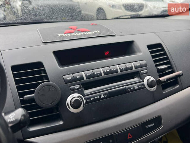 Серый Мицубиси Лансер, объемом двигателя 1.5 л и пробегом 239 тыс. км за 6000 $, фото 11 на Automoto.ua