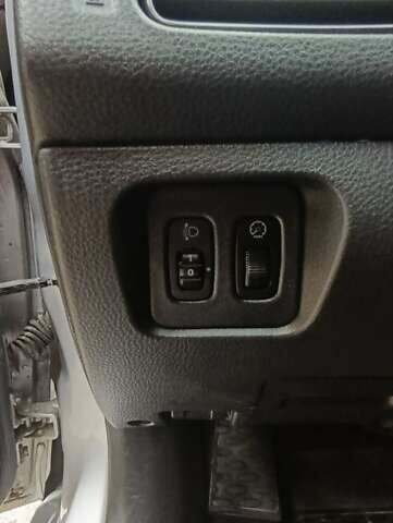 Сірий Міцубісі Lancer, об'ємом двигуна 1.6 л та пробігом 176 тис. км за 4999 $, фото 27 на Automoto.ua