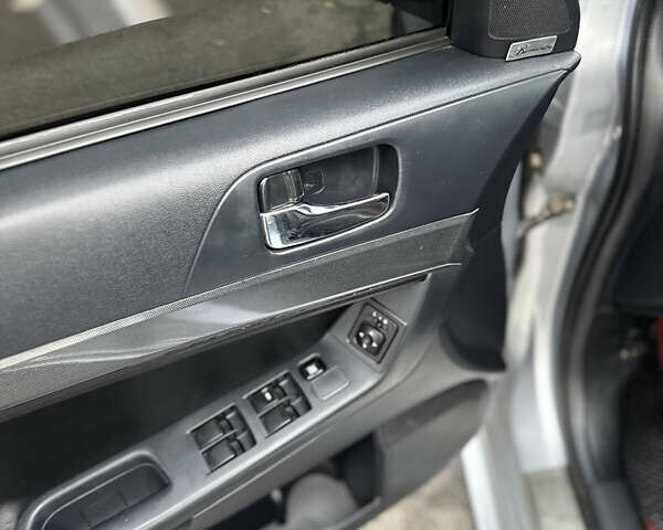 Сірий Міцубісі Lancer, об'ємом двигуна 2 л та пробігом 104 тис. км за 5999 $, фото 7 на Automoto.ua