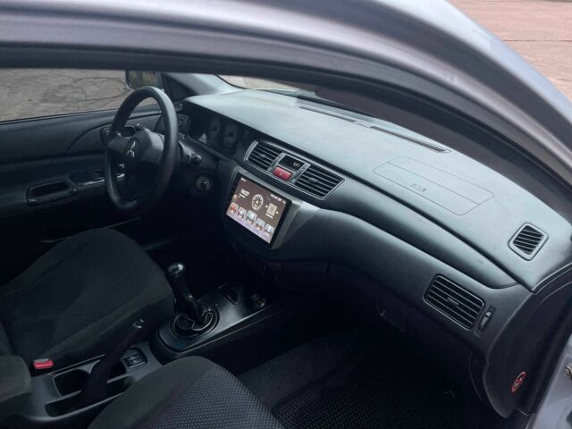 Сірий Міцубісі Lancer, об'ємом двигуна 1.6 л та пробігом 254 тис. км за 3800 $, фото 16 на Automoto.ua