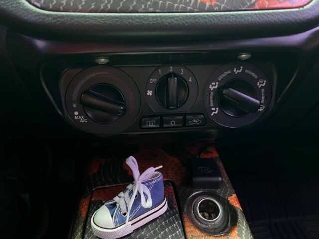 Серый Мицубиси Лансер, объемом двигателя 1.6 л и пробегом 205 тыс. км за 5400 $, фото 13 на Automoto.ua