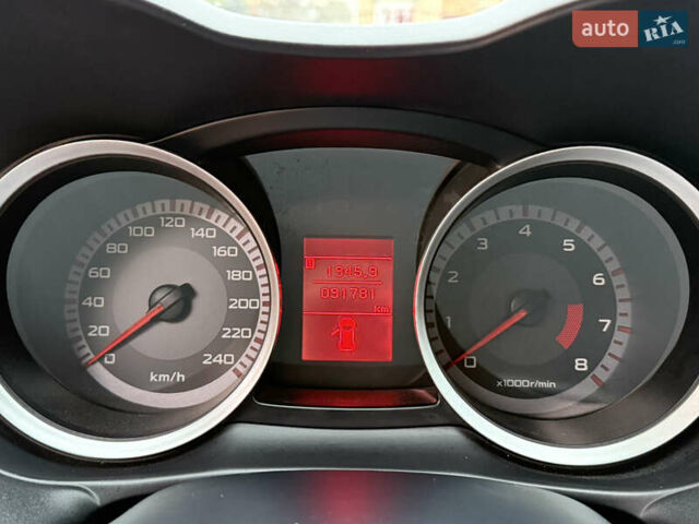 Сірий Міцубісі Lancer, об'ємом двигуна 2 л та пробігом 92 тис. км за 8200 $, фото 19 на Automoto.ua
