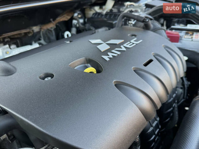 Сірий Міцубісі Lancer, об'ємом двигуна 2 л та пробігом 92 тис. км за 9800 $, фото 97 на Automoto.ua