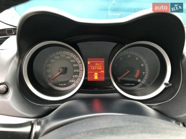 Сірий Міцубісі Lancer, об'ємом двигуна 2 л та пробігом 187 тис. км за 8000 $, фото 16 на Automoto.ua