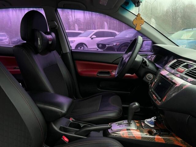 Серый Мицубиси Лансер, объемом двигателя 1.6 л и пробегом 205 тыс. км за 5400 $, фото 16 на Automoto.ua