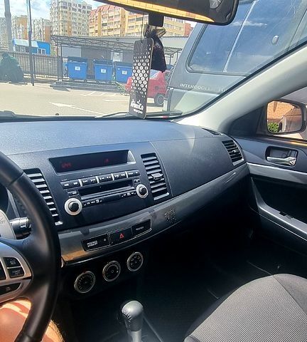 Сірий Міцубісі Lancer, об'ємом двигуна 2 л та пробігом 274 тис. км за 6300 $, фото 3 на Automoto.ua